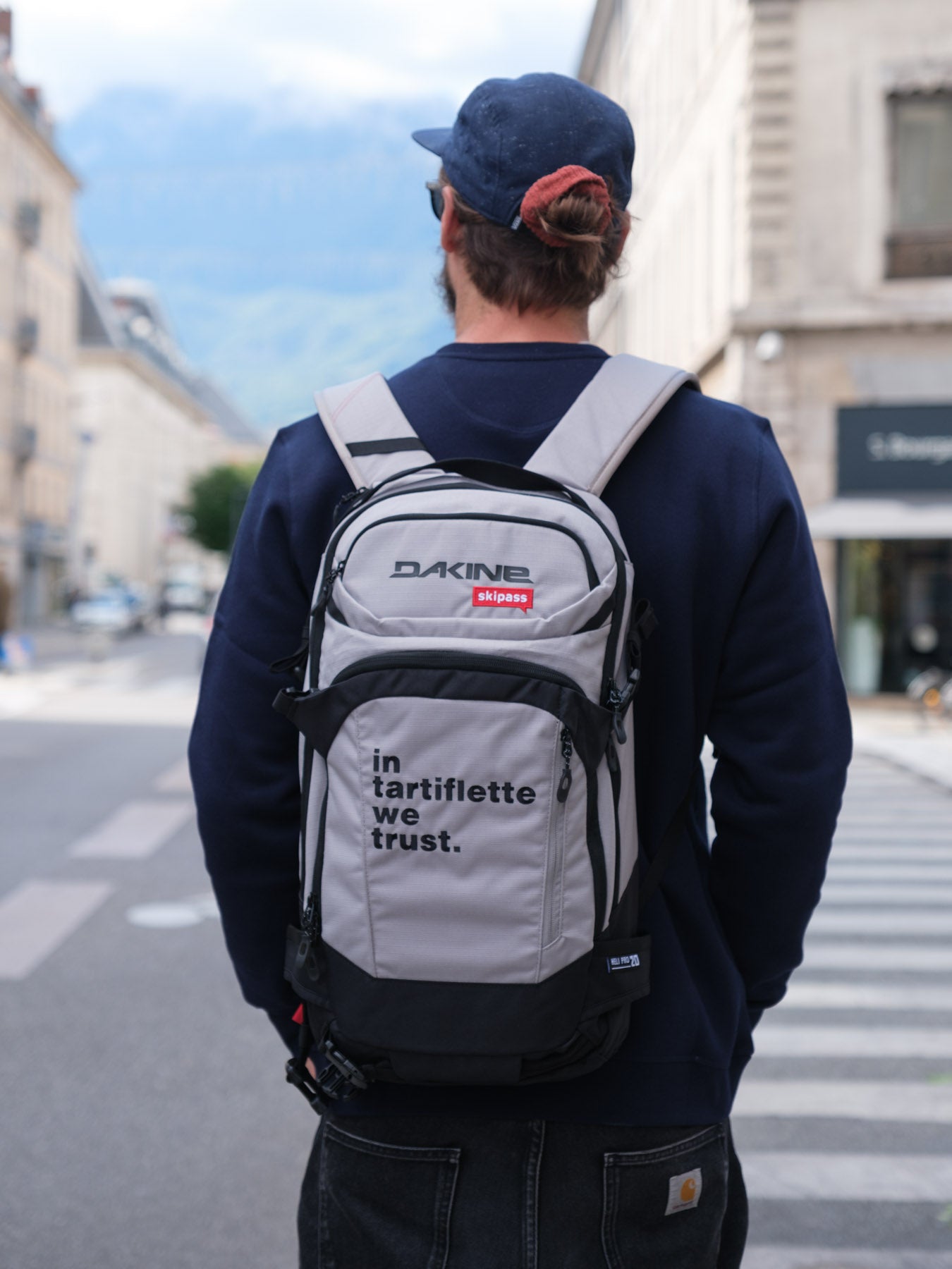 Sac à dos Dakine In Tartiflette We Trust Gris Nuage